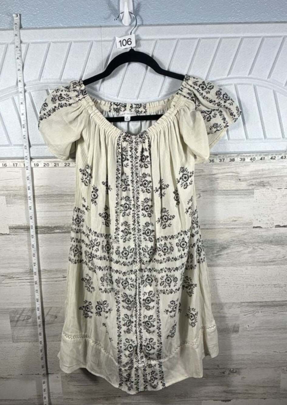 Socialite Ivory Black Off The Shoulder Floral Embroidered Mini Dress Size S